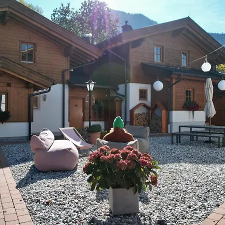 Dorfchalets - Cenzi Inkl Tauern Therme Eintritt & Sommerkarte Kaprun