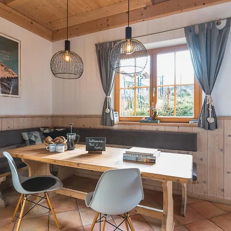 Hébergement de vacances Dorfchalets - Cenzi Inkl Tauern Therme Eintritt & Sommerkarte