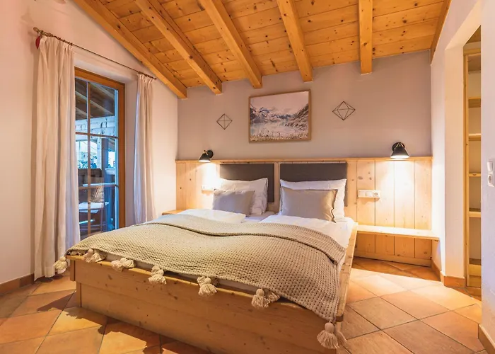 Dorfchalets - Cenzi Inkl Tauern Therme Eintritt & Sommerkarte